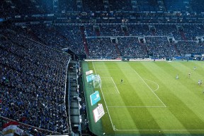 开云APP-三人传控小组建立中路优势，“三人小组”模式